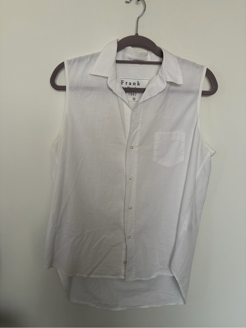 Frank & Eileen 100% Cotton Fiona Sleeveless Button-down Blouse - Medium